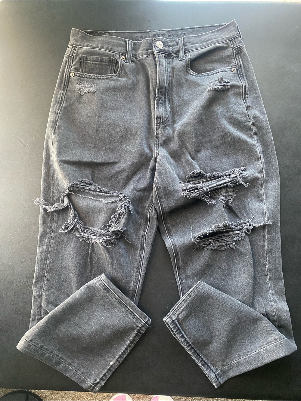 American Eagle Distressed Mom Jeans - Picture 4 of 5